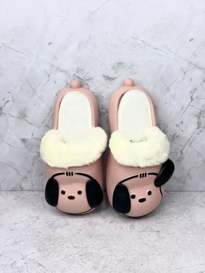 Pantufla crocs con cordero
